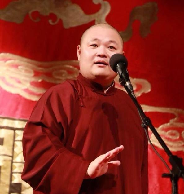 为什么说相声演员李云杰在德云社是转型成功的典范呢？
第一，李云杰和孔云龙裂穴之后