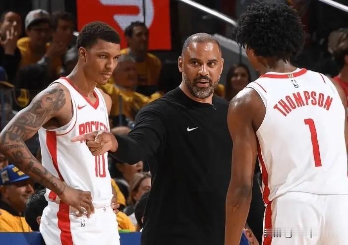 美媒NBA Central更新动态，据美记Kelly报道，休斯顿火箭队新赛季预计