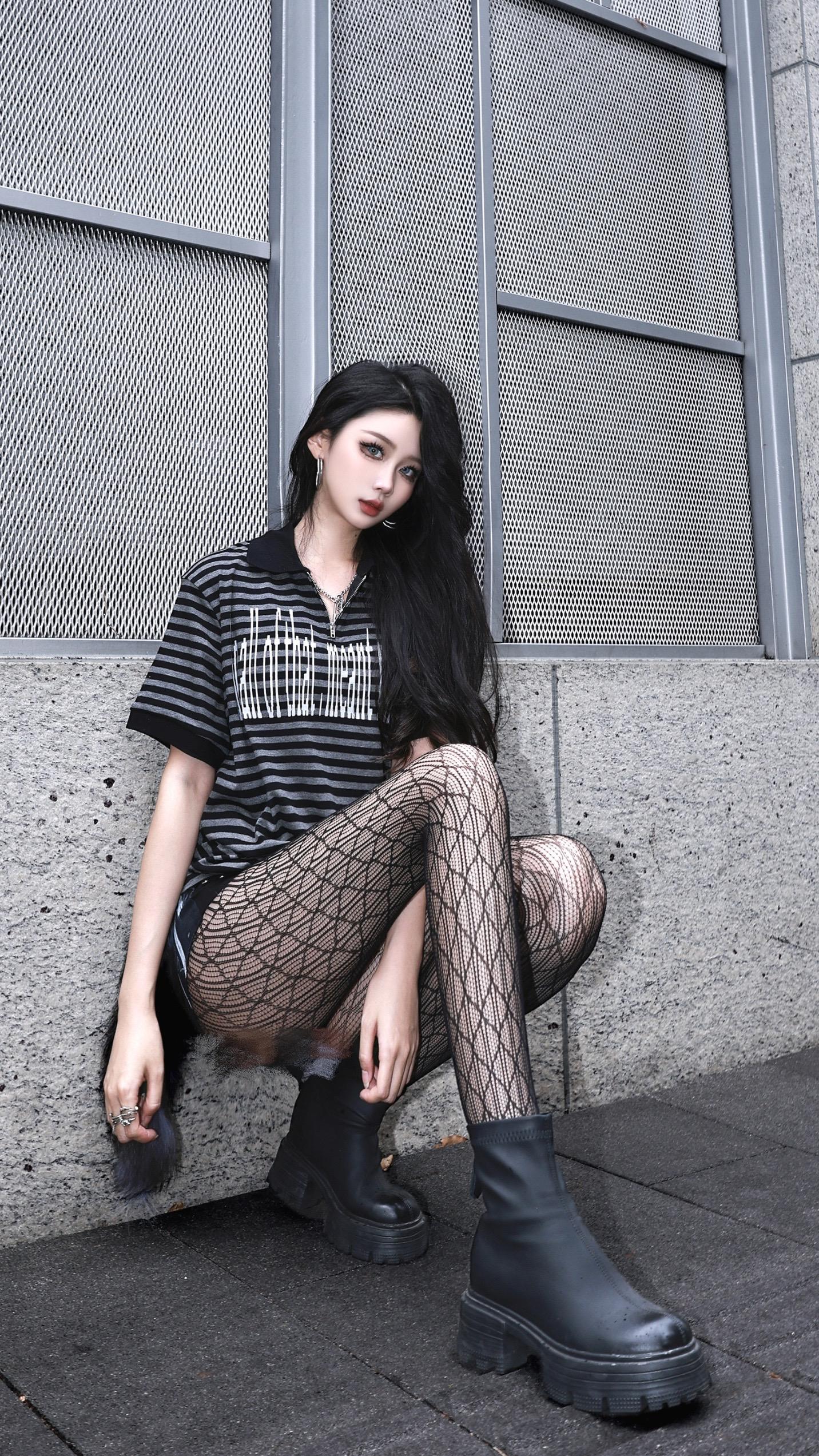 你的议论和模仿是对我的绝对赞美。