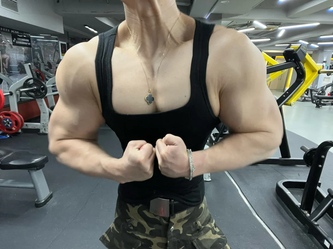 小拳拳捶你胸口