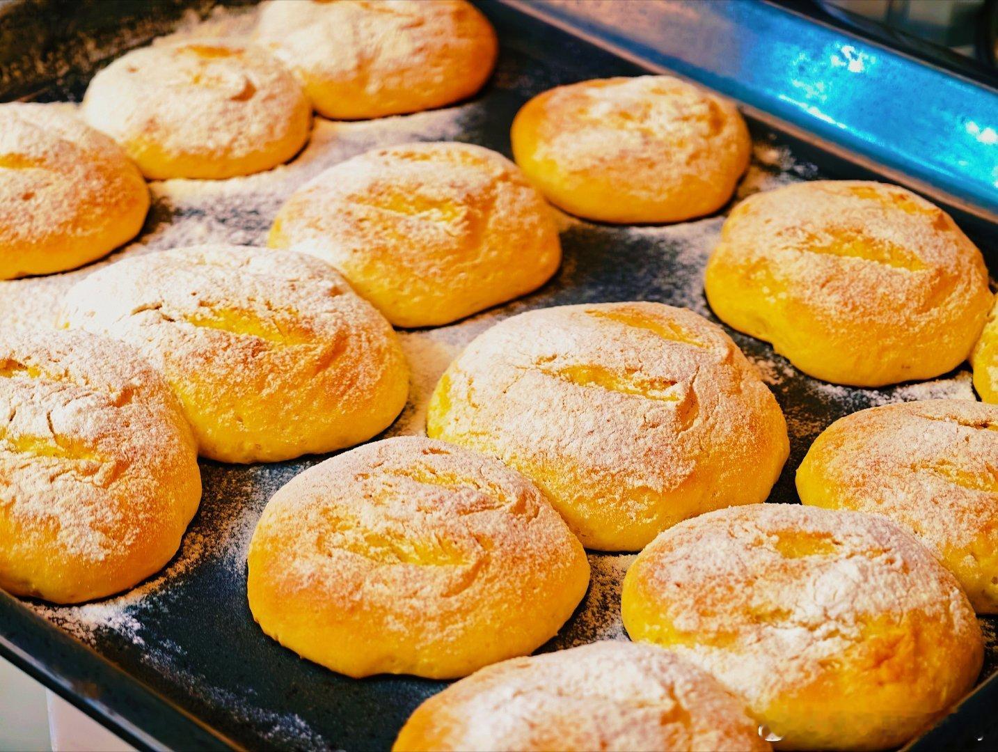 最近迷上做烘焙，尝试了几种配方基本都是一次成功。小时候爱看《中华小当家》，提前教