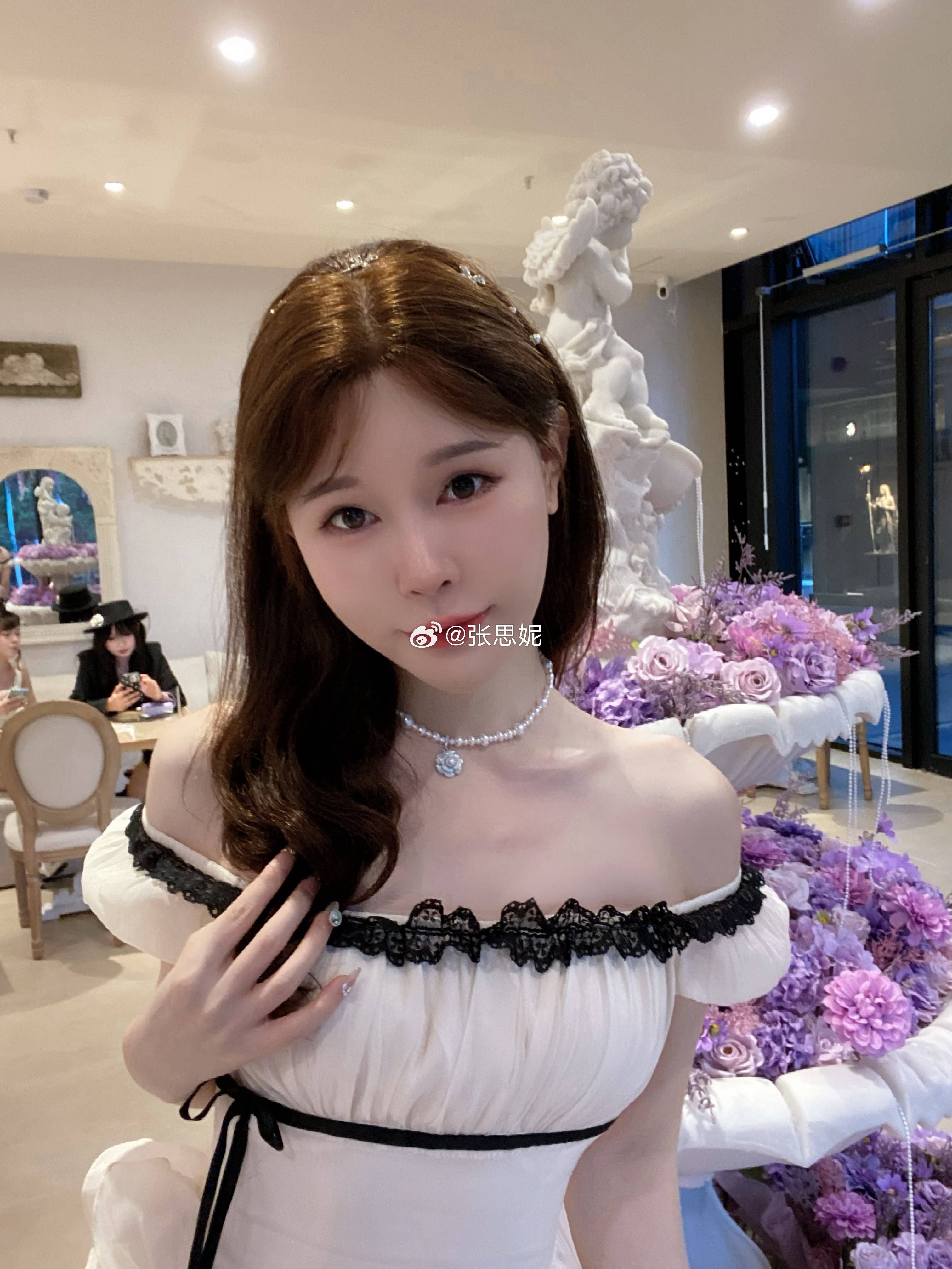 生活不用加糖  因为有我就很甜  ​​​