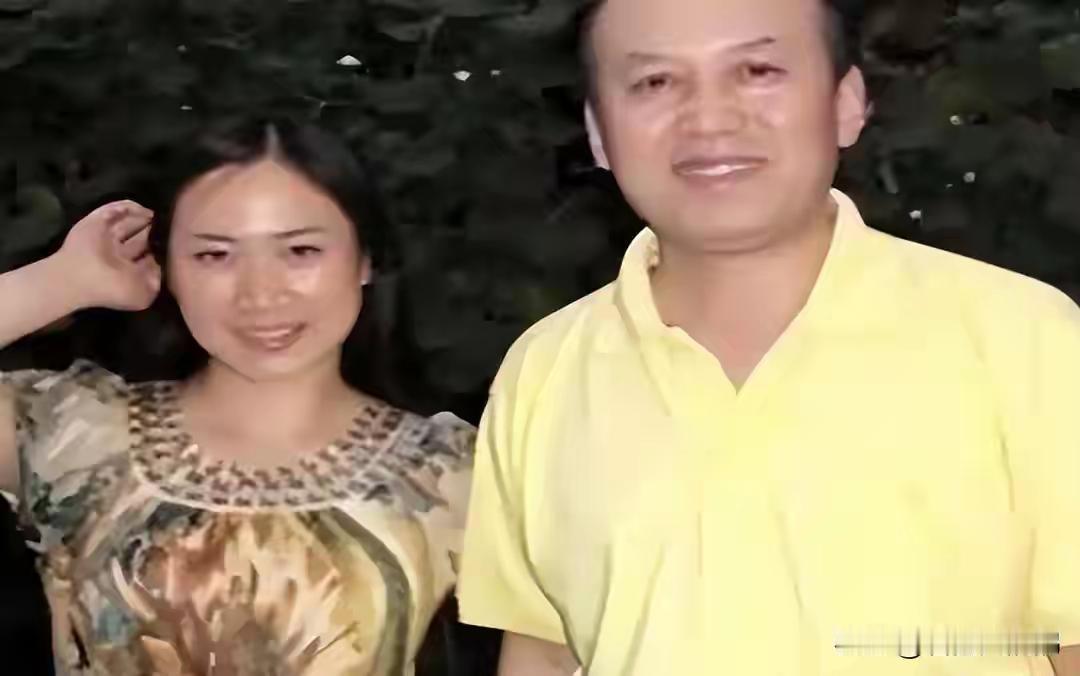 郭达
吴芳
夫妻照