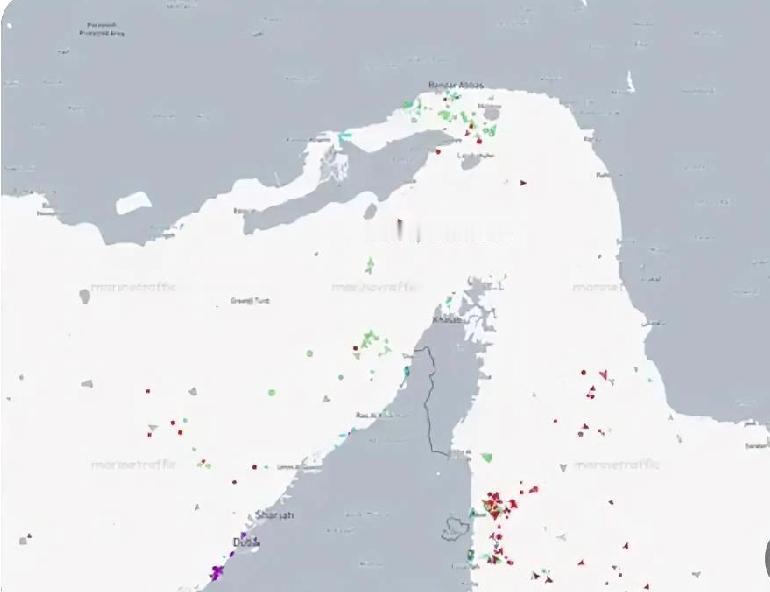 美国中央司令部司令库珀宣布：美国已开始为途经霍尔木兹海峡的商业航运建立一条新的安