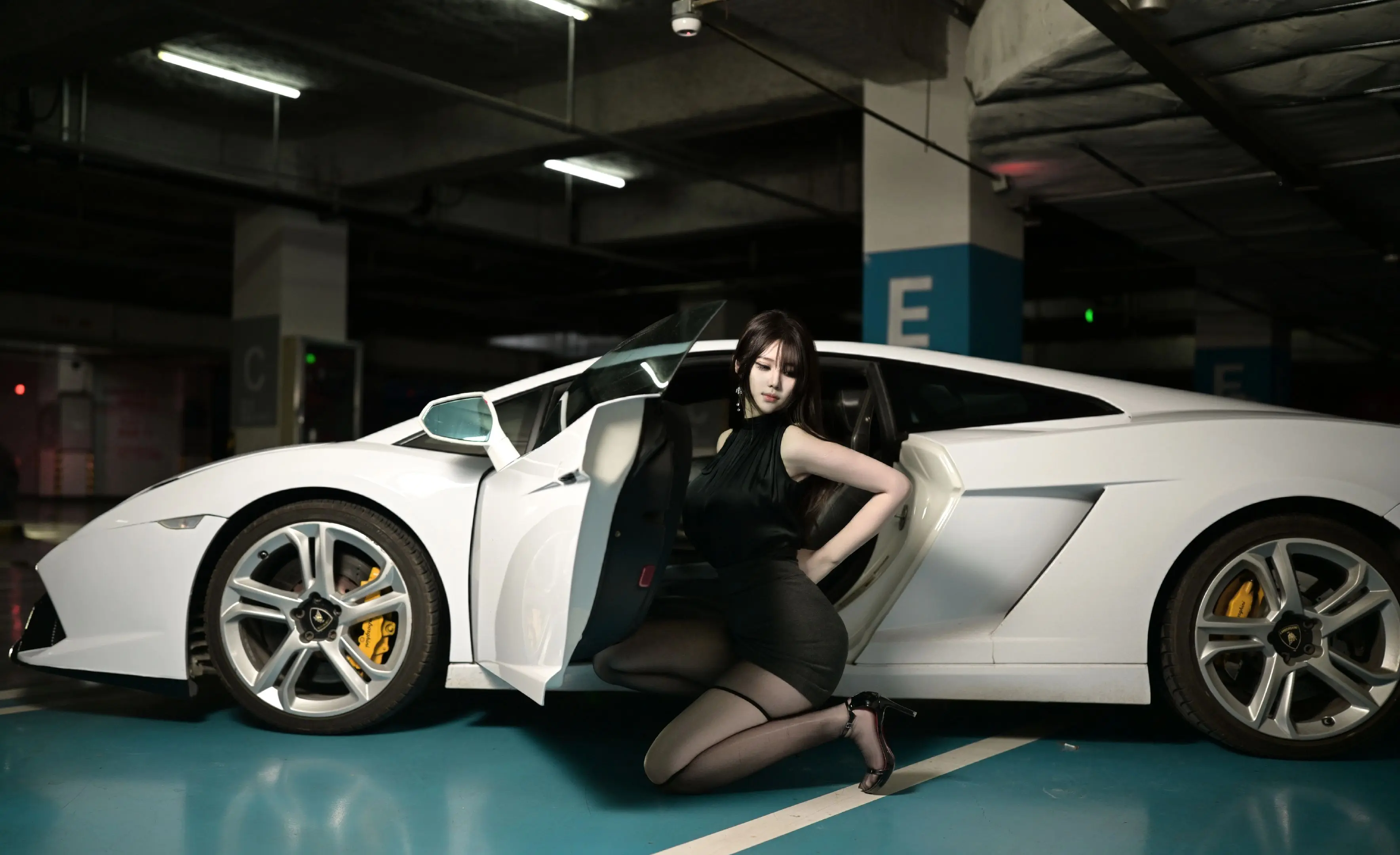 不都是为了那一口v10吗。 🚗