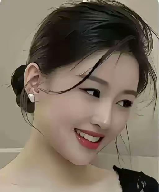 这个女人一定贤，
容颜出众貌安然。
哪个有福把她娶，
幸福三代不差钱。