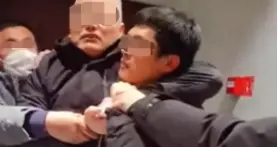 物业被指带不明人士上门殴打业主，回应：地库只允许有产权业主停车，存在纠纷