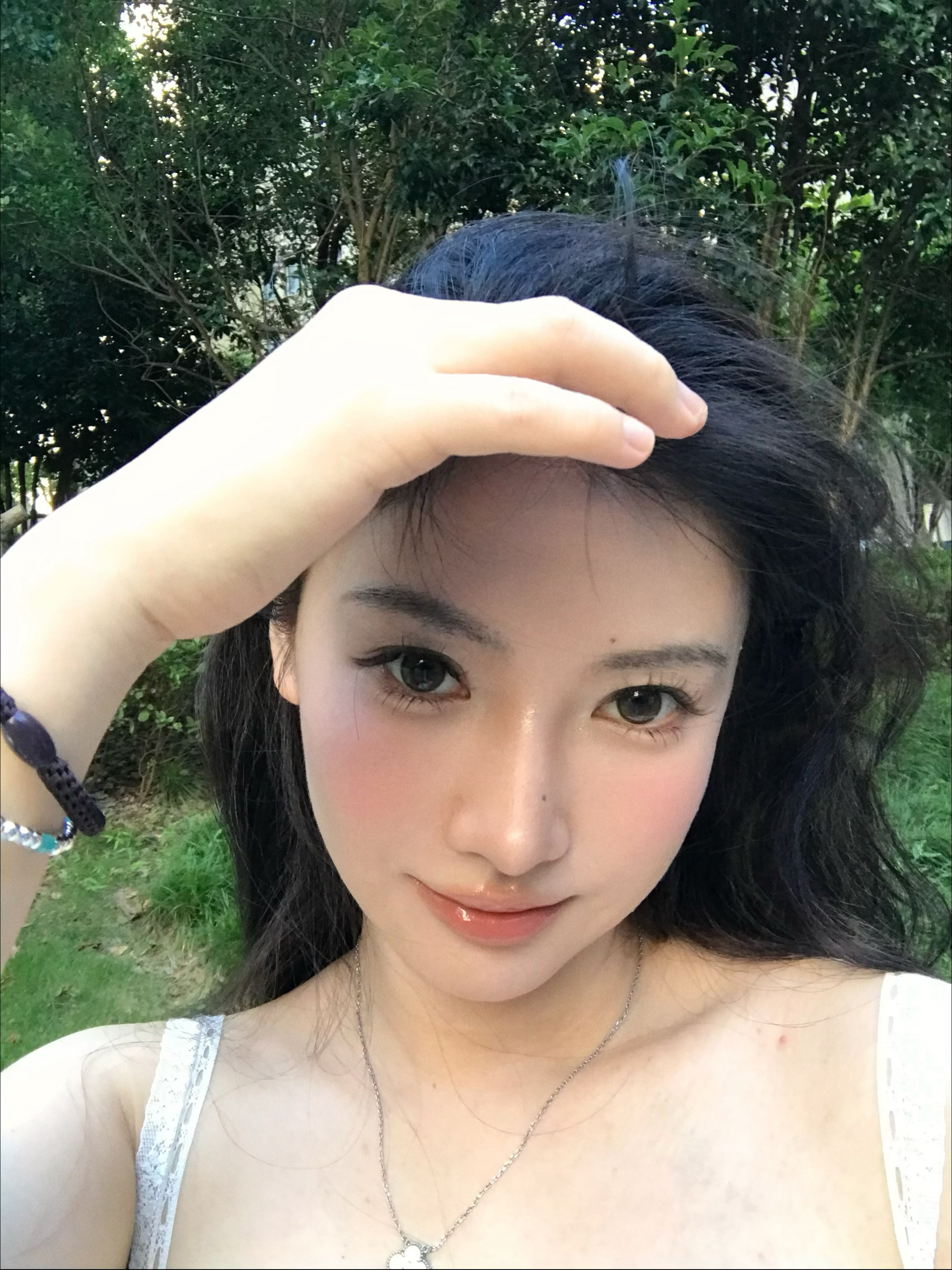 妆好看就很有拍照的感觉！！！！！！已被美晕倒了minetook这个混血校花我还是