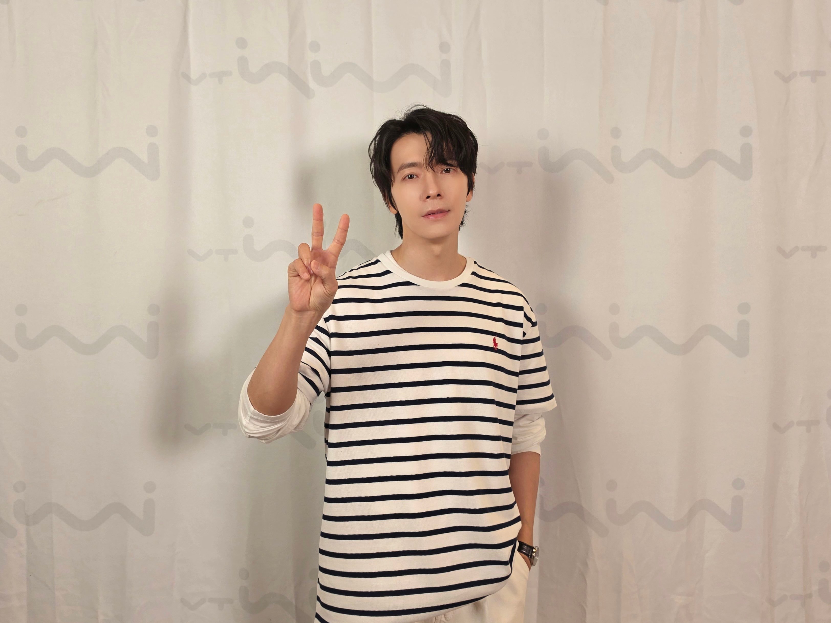 “CB百蓝_。260606 D&E official更新李东海 相关：[📸]D