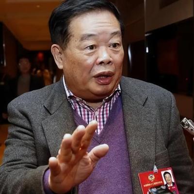2001年，大领导找曹德旺借7500万，说用市里3个收费站5年的经营权抵债，可曹