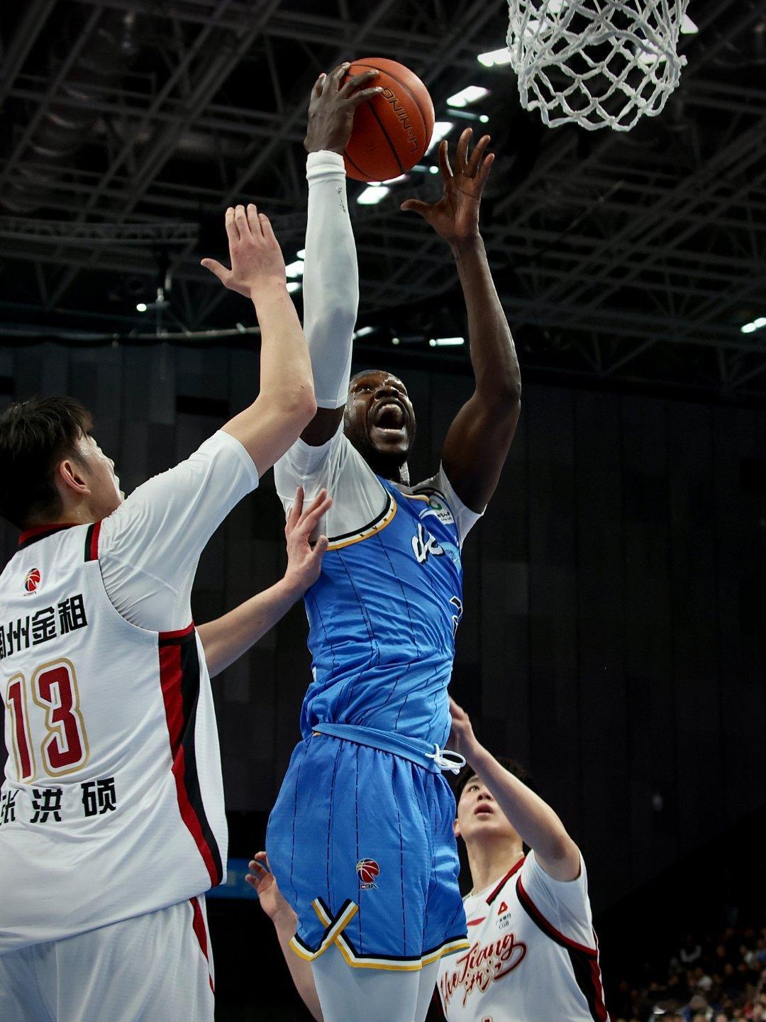 北京首钢 赛后听了每个人的采访，其实最核心的两个字是“想赢”！不能说这场没有起伏