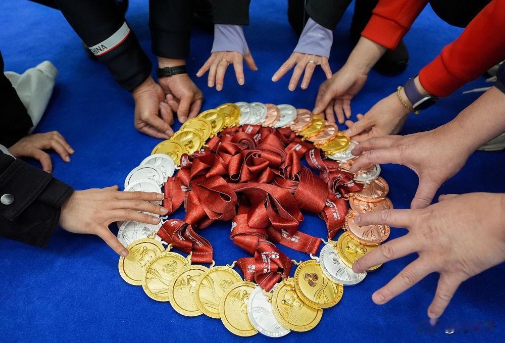 刚落幕的全国残特奥会简直燃炸了！15项世界纪录、156项全国纪录被接连打破，78