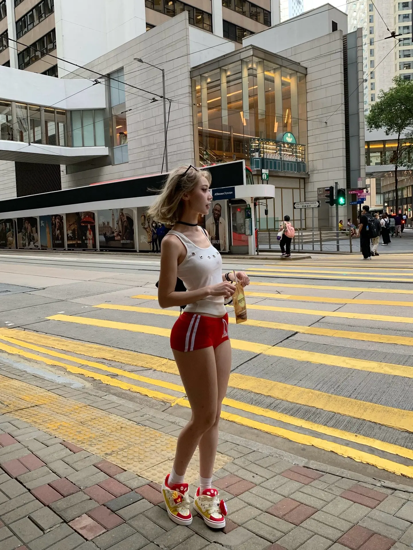 我才不会讨好任何人 不喜欢我那是你没品。