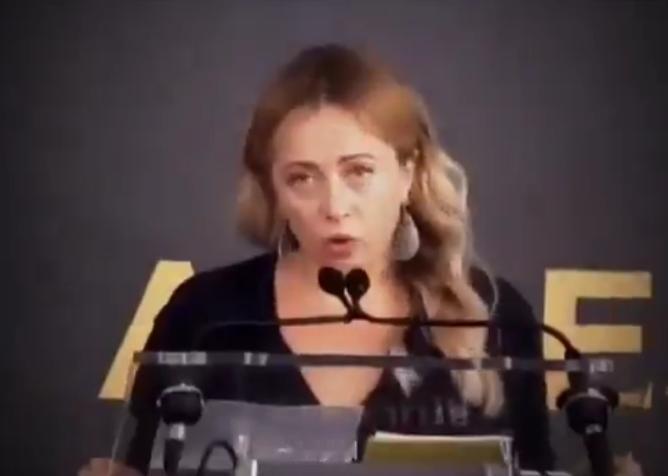 意大利总理梅洛尼真是好样的！她彻底摧毁了特朗普的傲慢。

最近特朗普政府有点焦头