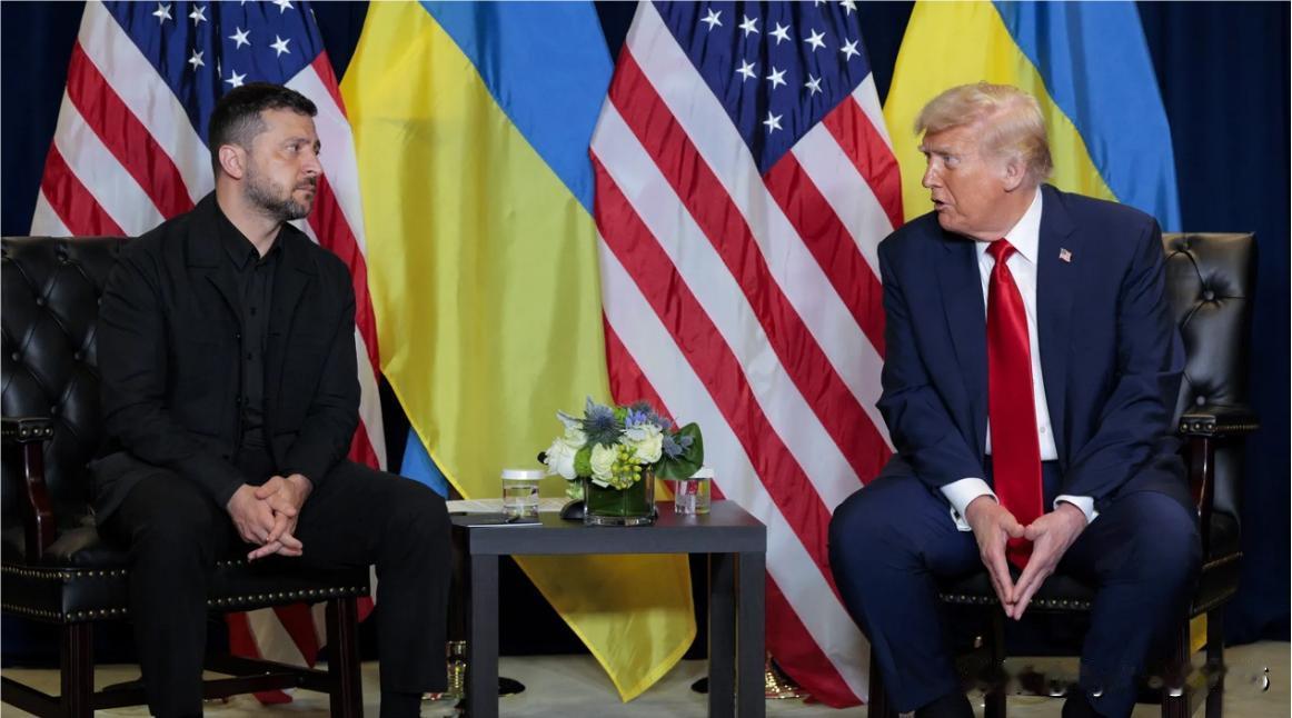 🇺🇸🇺🇦🇷🇺 泽连斯基公布20点和平协议草案

弗拉基米尔·泽连斯基