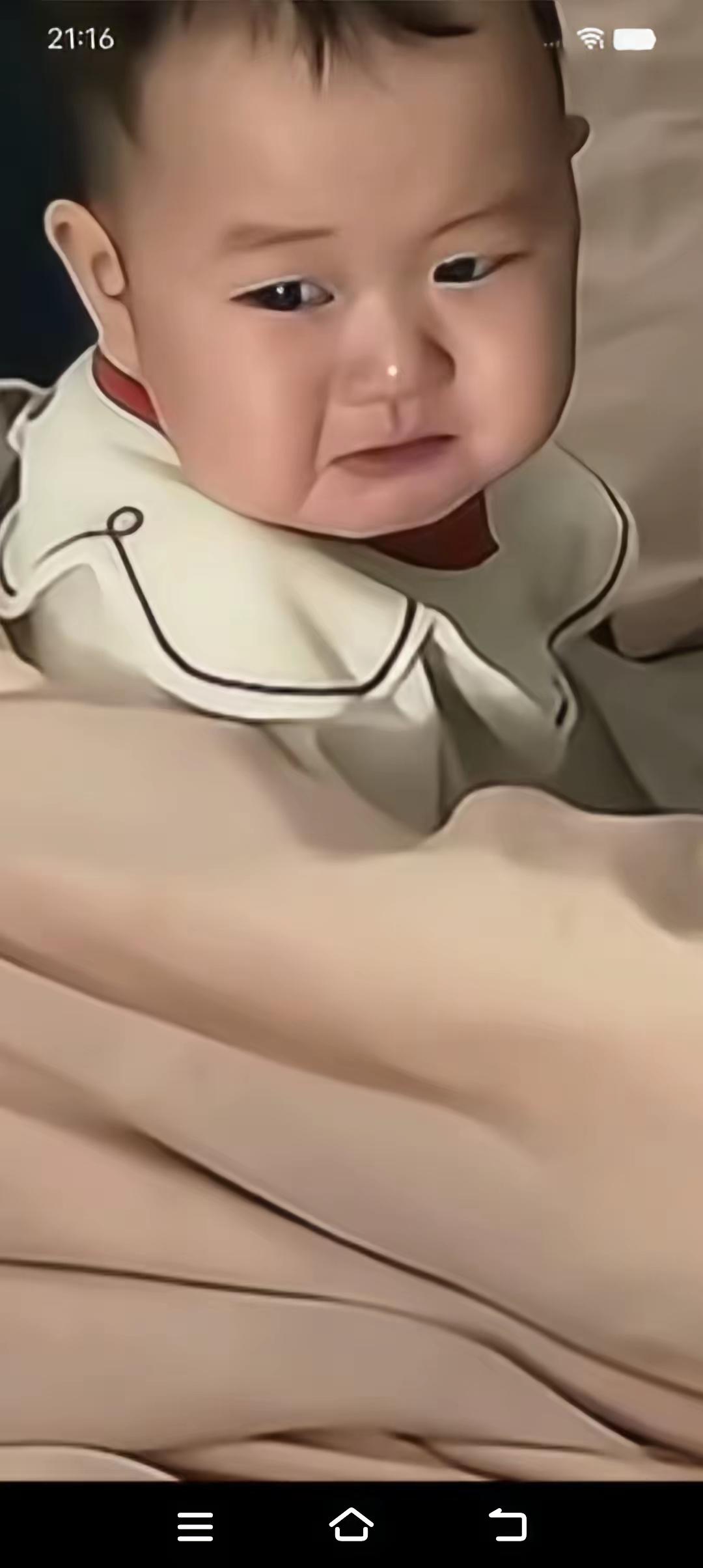 心都碎了，爸妈离婚后，半夜零晨2点，孩子从睡梦中醒来找妈妈，可是这个时候妈妈已经