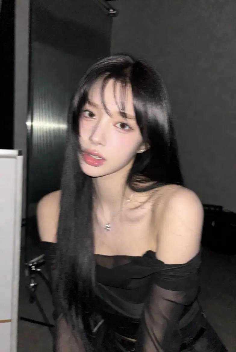 御姐氛围感 氛围感美女 模糊感 黑色御姐 女明星氛围感