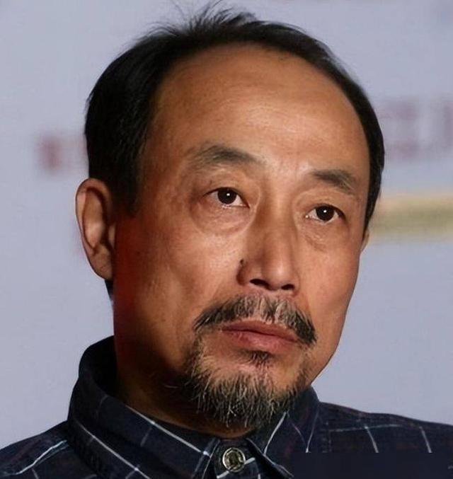 2024年，孙海英大言不惭的在社交平台上发文：“我们移民美国，并不是不爱国，是因