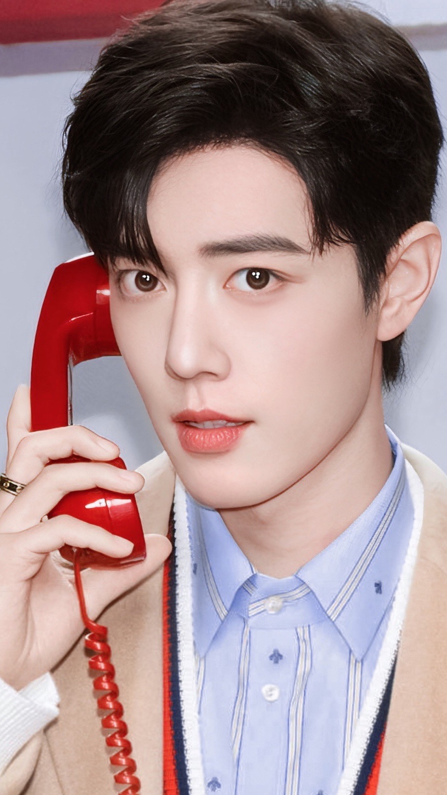 喂，听得到吗？我的心全都在想你，信号满格。肖战出发北京了◎肖战