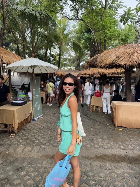 她们说生活的最高境界是自由