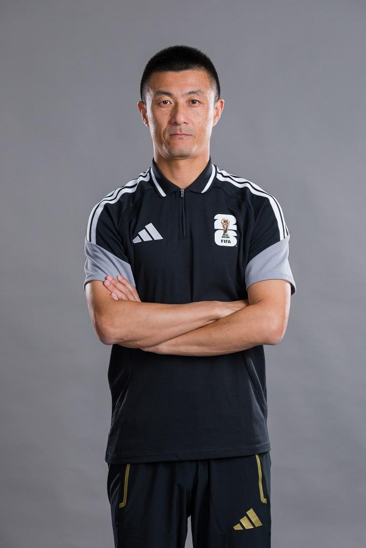 好消息来了！中国裁判将于明天首度亮相本届世界杯，傅明将迎来个人世界杯执法首秀。