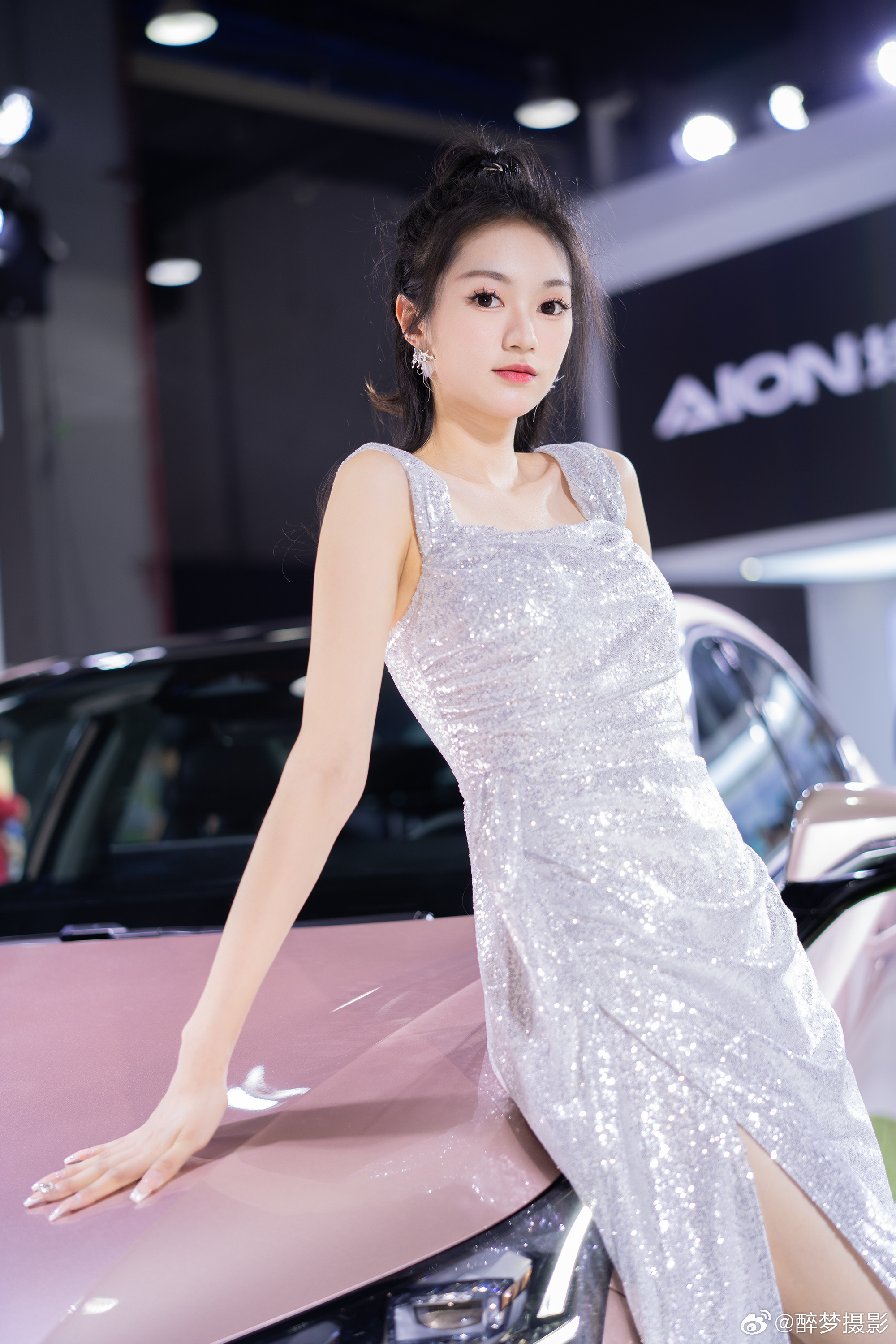 那位神似安以轩的车模，如今镜头下已难寻她的身影。模特：瓷瓷活动：2023华南国际