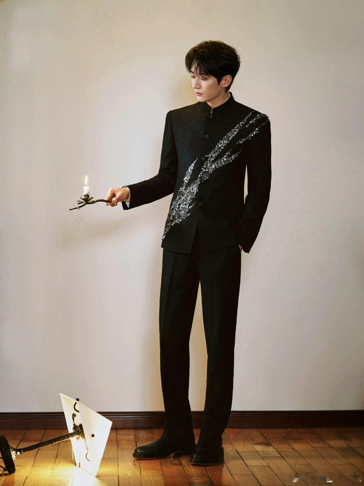 刘学义米兰时装周首封 刘学义用实力证明，东方风骨完全可以惊艳国际时尚，这次首封不