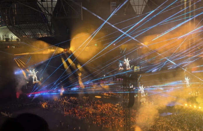 谢霆锋不作秀只做show 2025巡演全程高能！香港杭州广州重庆站站秒罄，无嘉宾