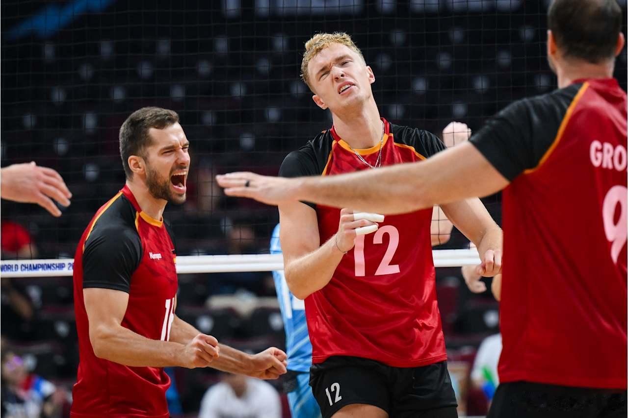 2025男排世锦赛 39场: 🇸🇮斯洛文尼亚3-1德国🇩🇪（+5.77）