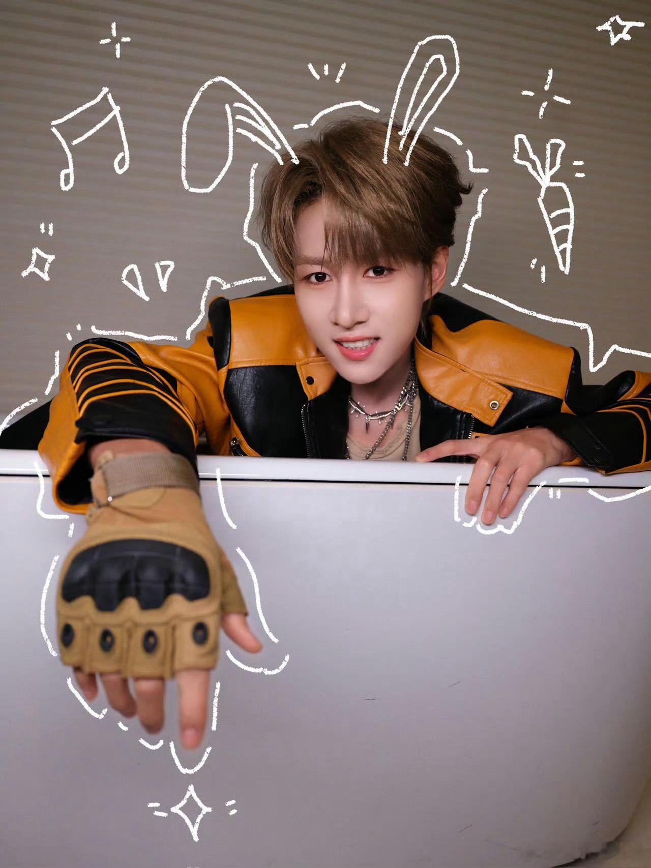 十个勤天对抗路兄弟 谁懂这兄弟情！十个勤天太熟就爱插科打诨，认爹游戏笑发财，卓沅