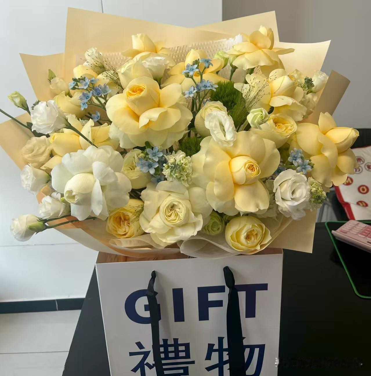 前后不到两年，老寇家里办了六宗事。

第一年九月份，先是他儿子结婚。仅仅3天之后