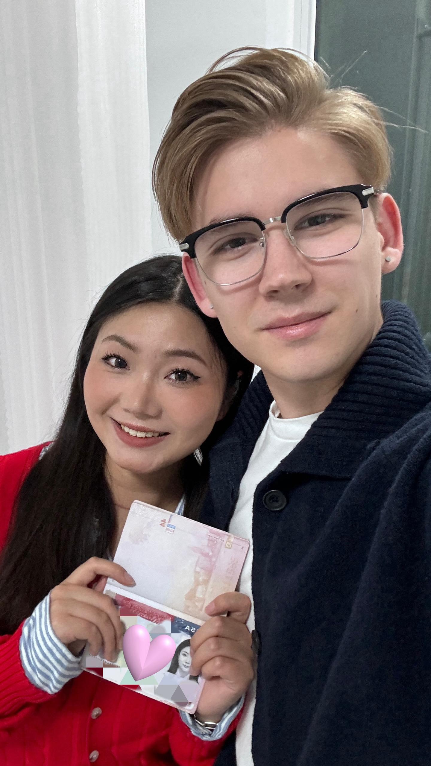 这一次我也可以去美国看你的家人了😭 直到收到护照都还有种不真实感，很...