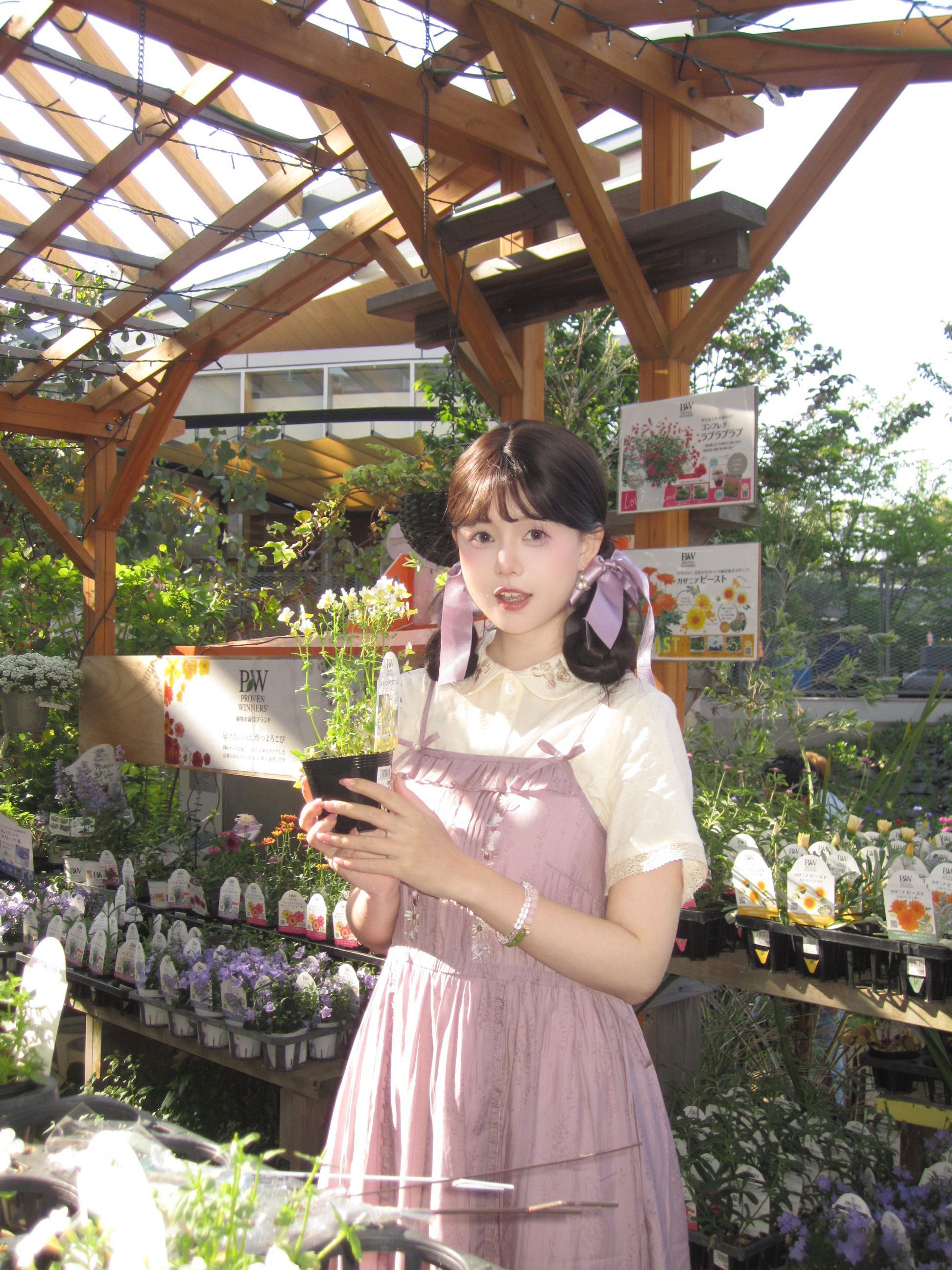 最喜欢逛花店啦🪻🌷🌱🎐 ​​​