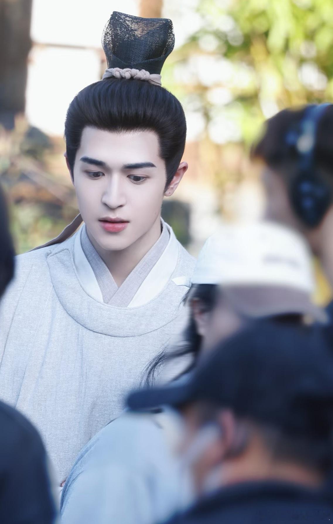 🦔🌷《何不同舟渡》新增配角尹浩宇、鹤秋，古偶又进新货了