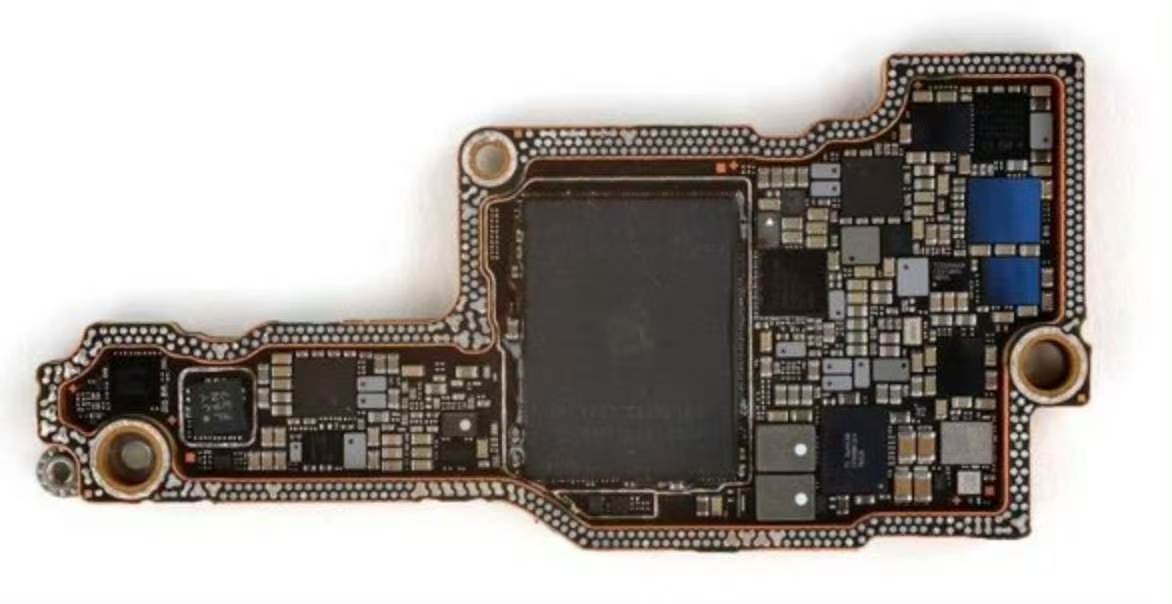 【华强北卖家称无法复刻iPhone真机】iPhone18Pro真机无法被手搓 近