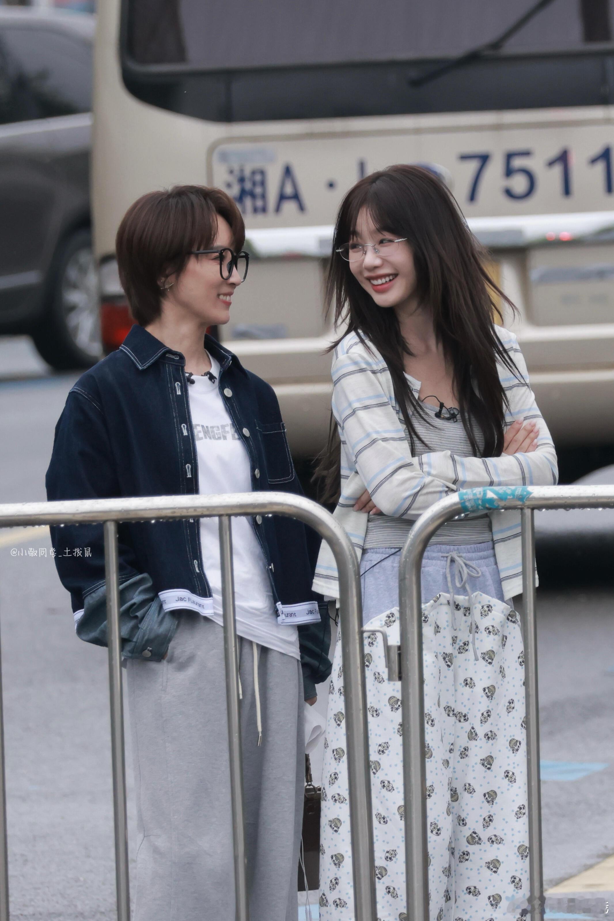 徐梦洁谢楠上下班好爱一起走，什么嗑会让我营养均衡😋🤤🤤和我一起投这份难哄一