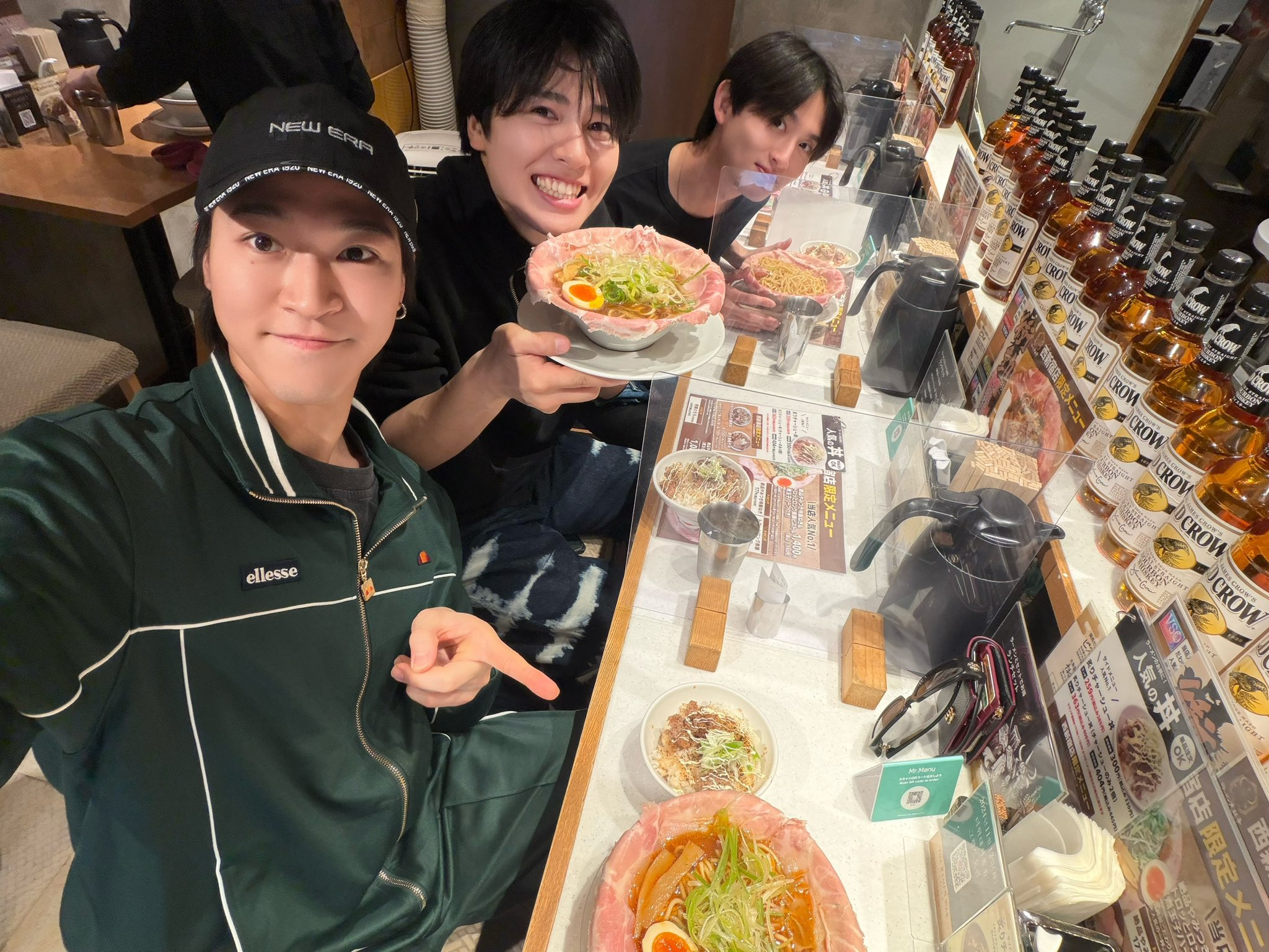 SANTA（念願の3人でラーメン🍜ナミヤ雑貨店の奇蹟 