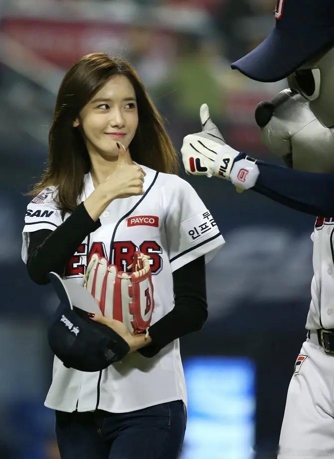 这谁分得清啊，鹅姐数二十年如一日的美貌 