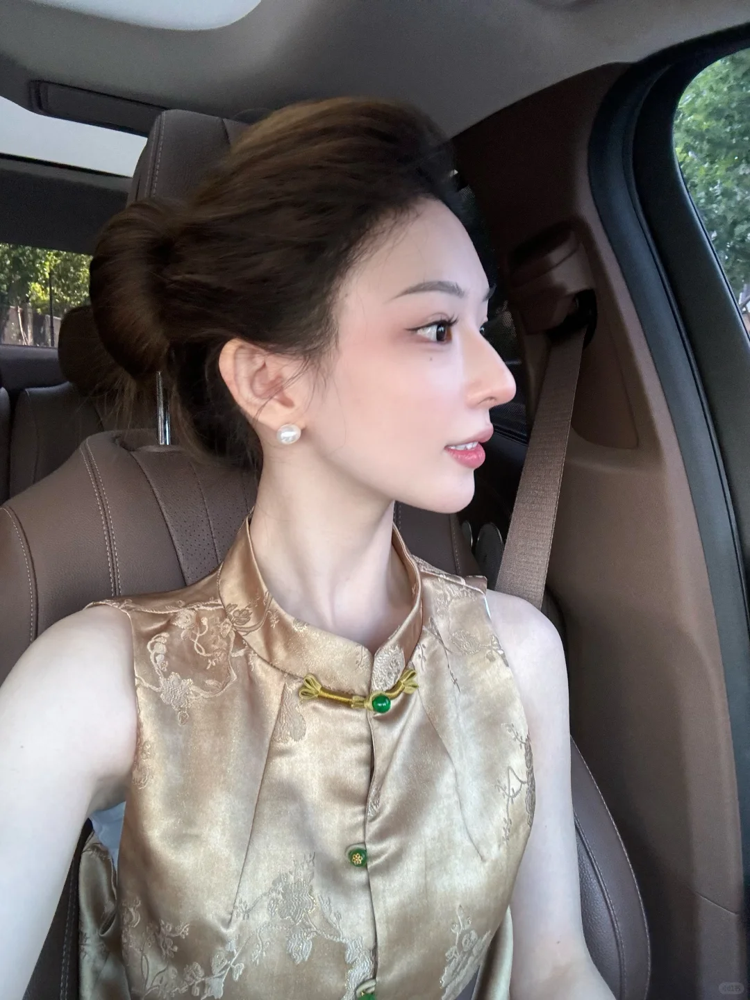 听我的 美女就应该露额头！