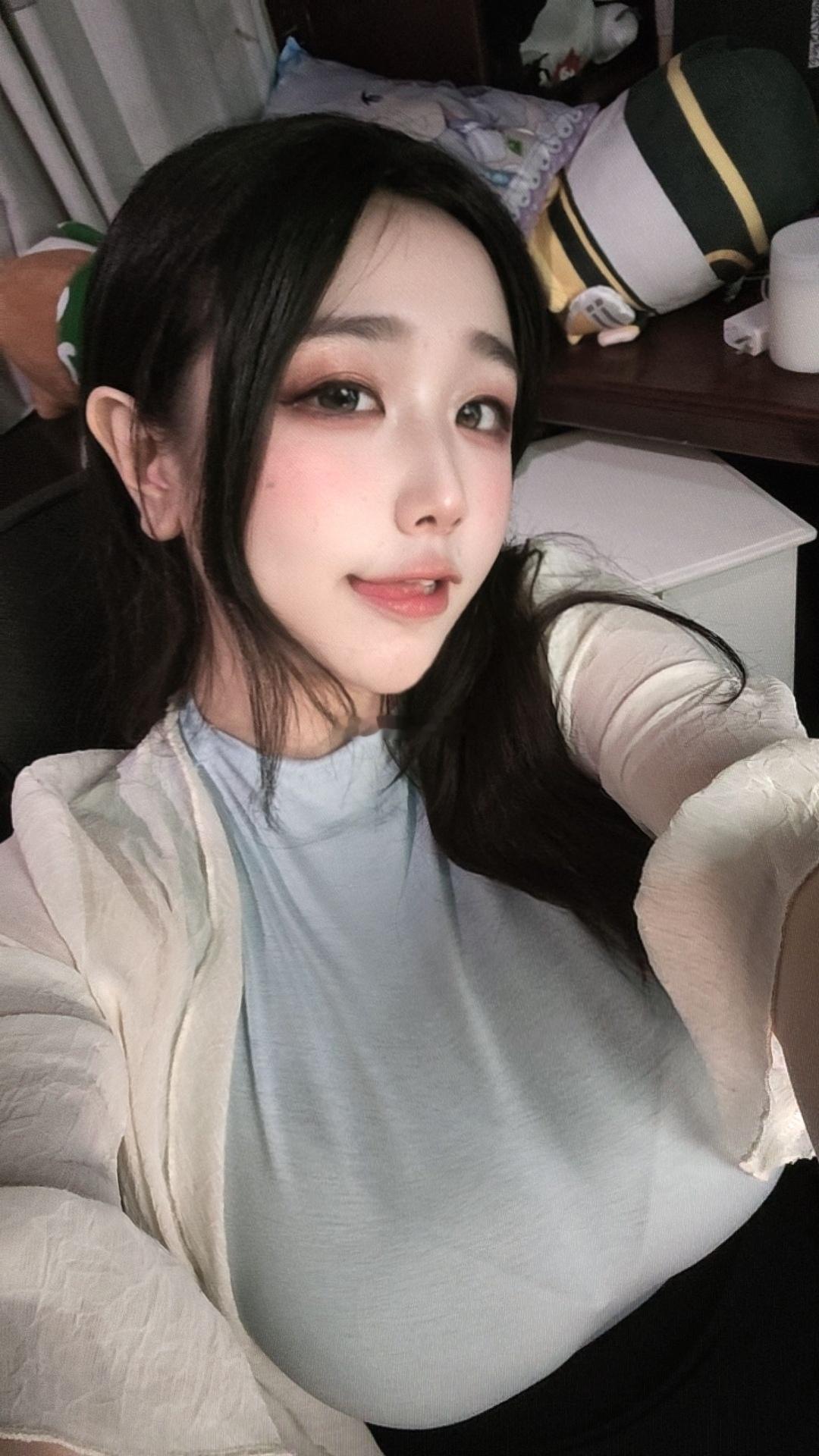 马上开播了，大概12点下播，搜穆零Mu0就有，在b站，id8259410 ​​​