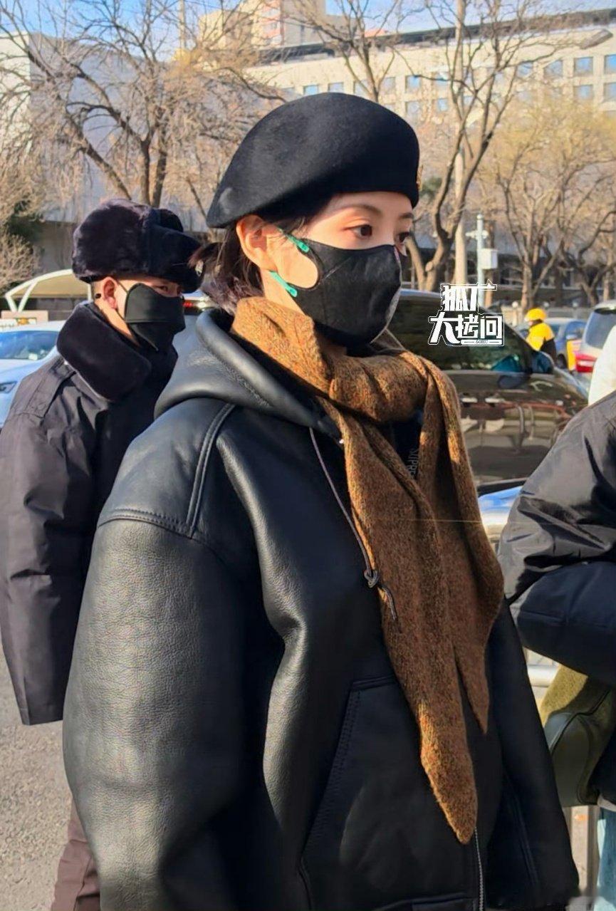 田曦薇现身央视大楼田曦薇参加2026春晚彩排小田要参加春晚吗田曦薇