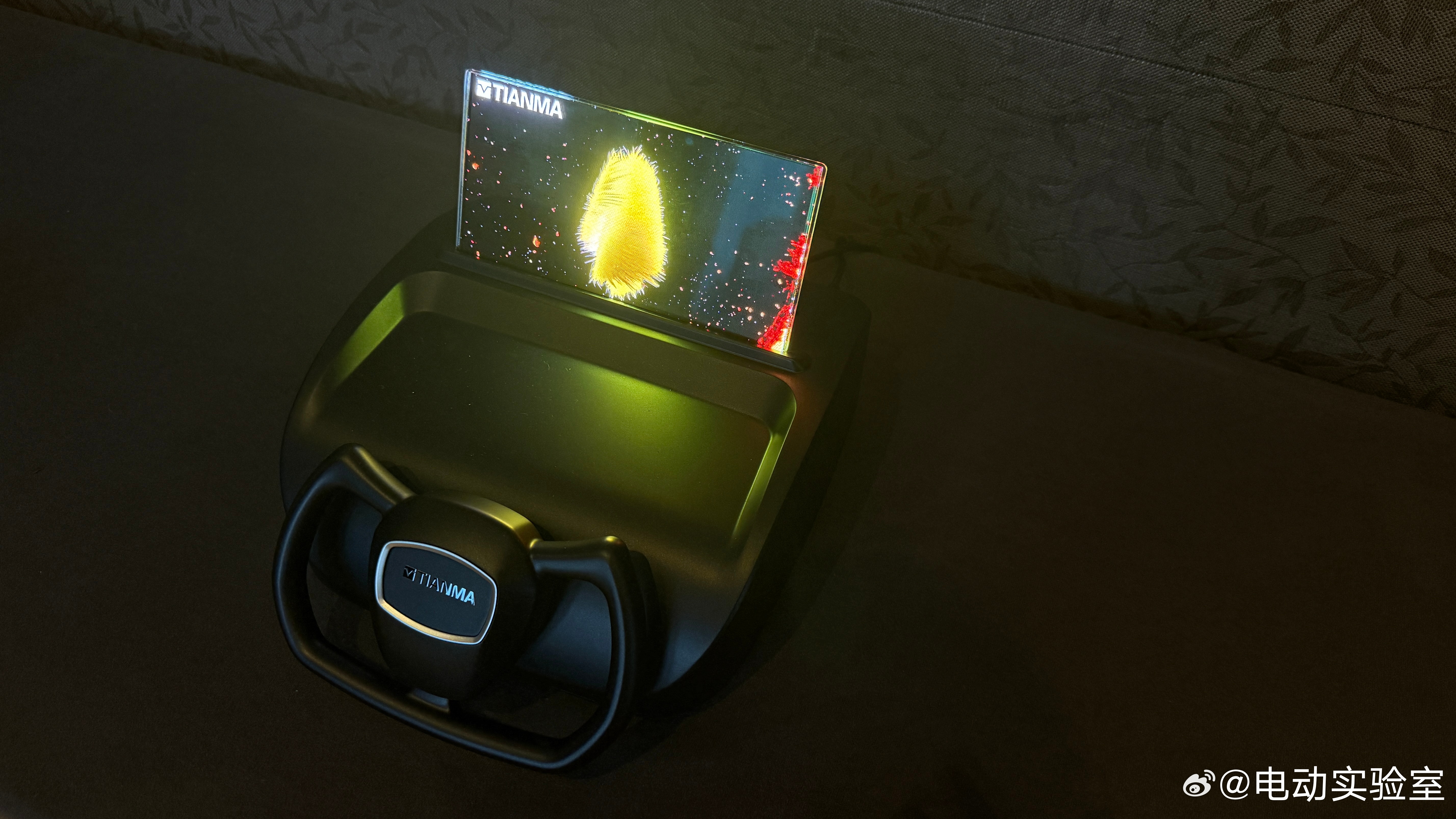 天马微电子刚刚公布了他们的2025年财报。去年，天马营收362.27亿，同比增长