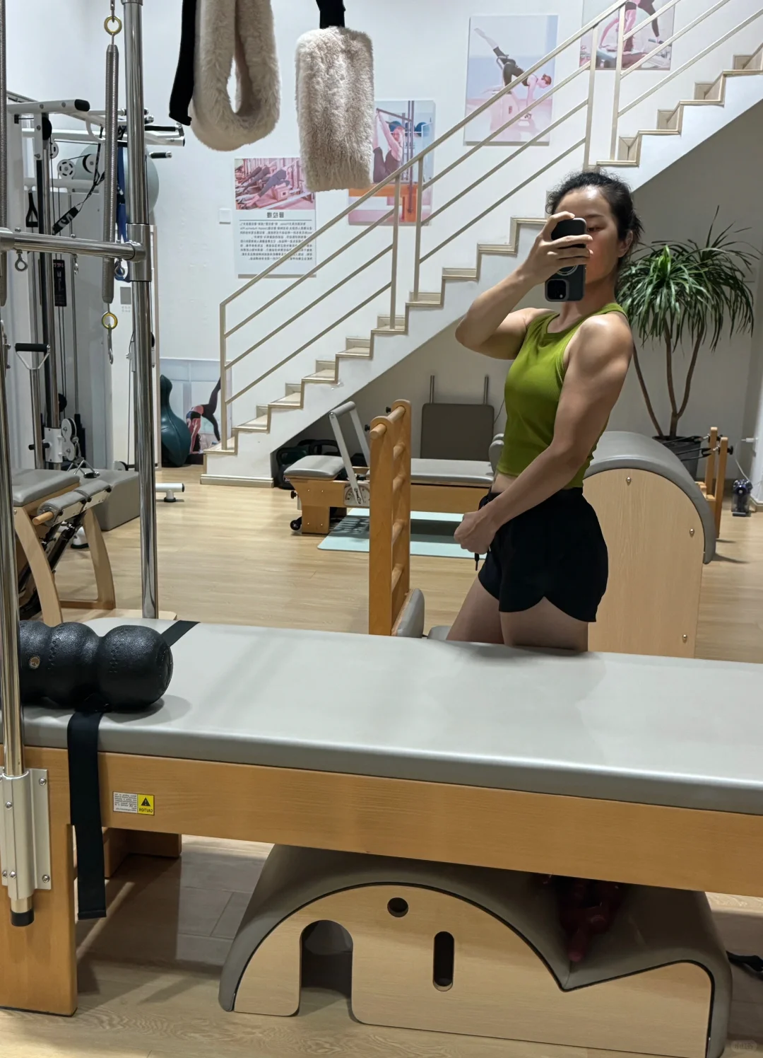 不撸铁能练出来肌肉吗？