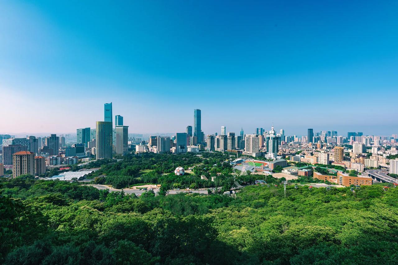 山东GDP突破10万亿元，达到10.32万亿，成为继广东、江苏后全国第三个，也是