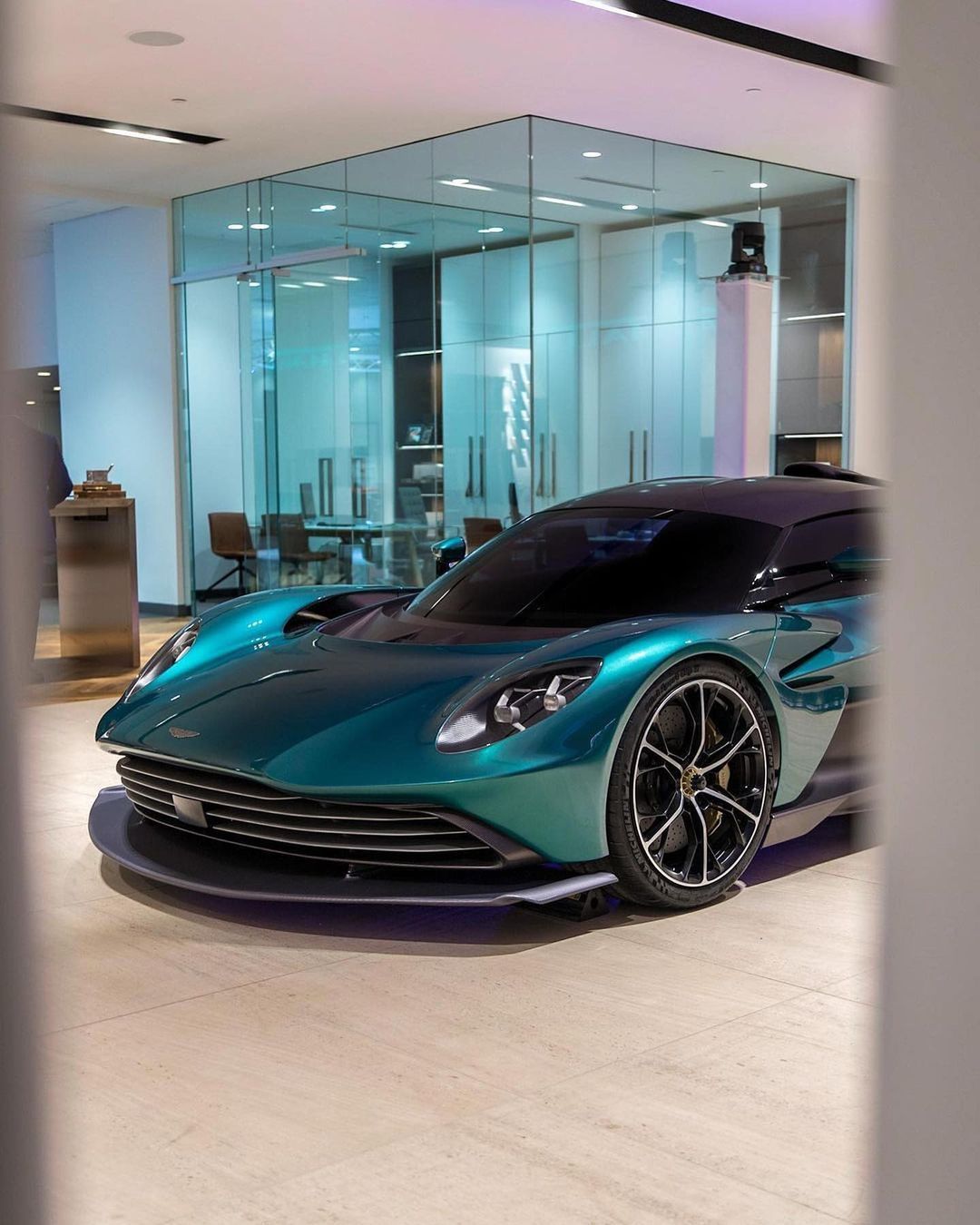 阿斯顿·马丁 Valhalla ​​​