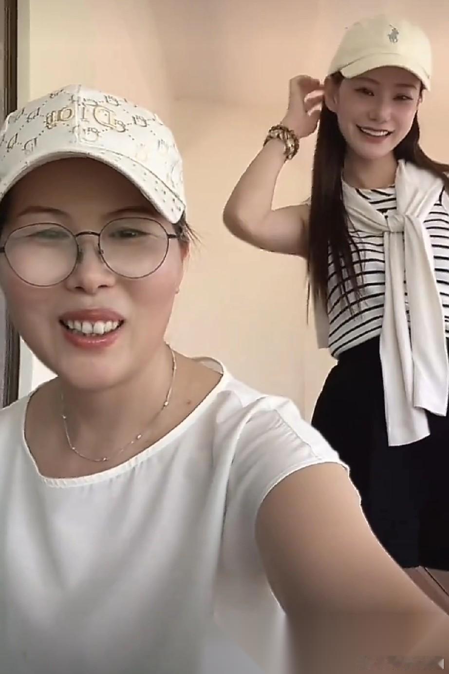 我发现那些说马筱梅不好的，就是红眼病。 之前看一些消息说她要赶走小杨阿姨，让她妈