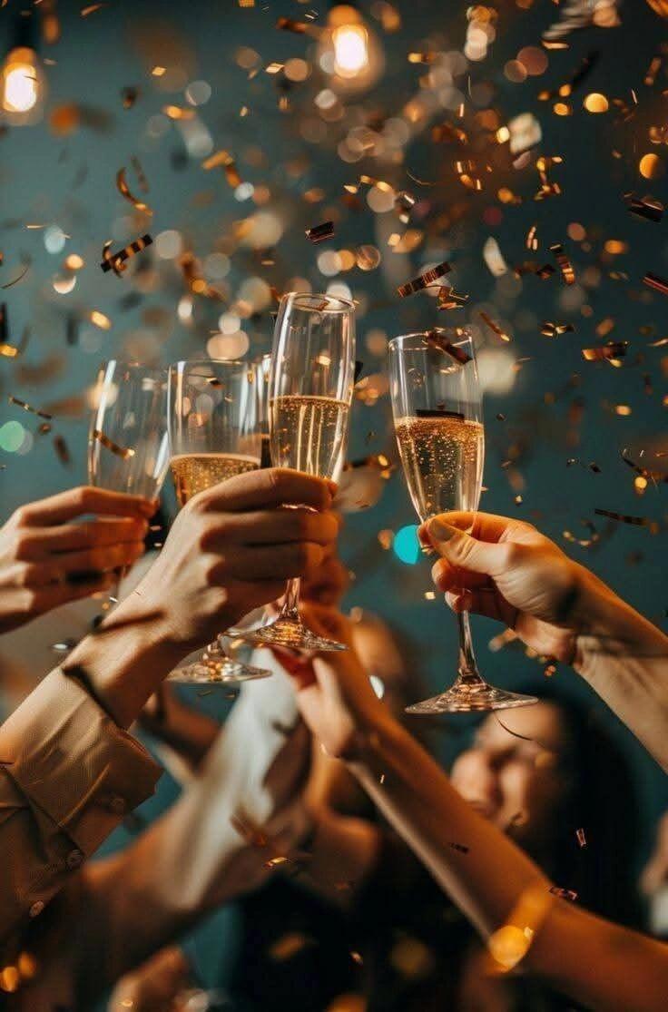 下班，给闺闺庆生，喝酒去！🍻🥂🍷🥃🍸🍹🍾 ​​​