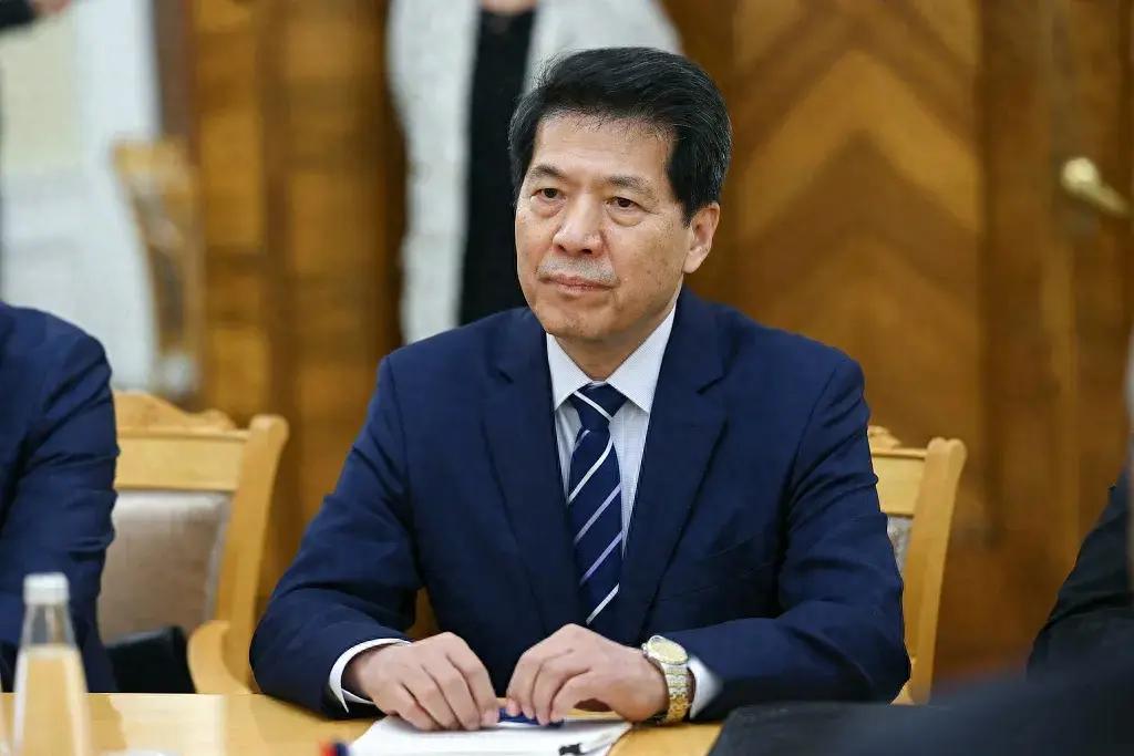 【中方高层访俄时，印度总理莫迪首度到访乌克兰，俄乌两国谁着急？】

印度总理莫迪
