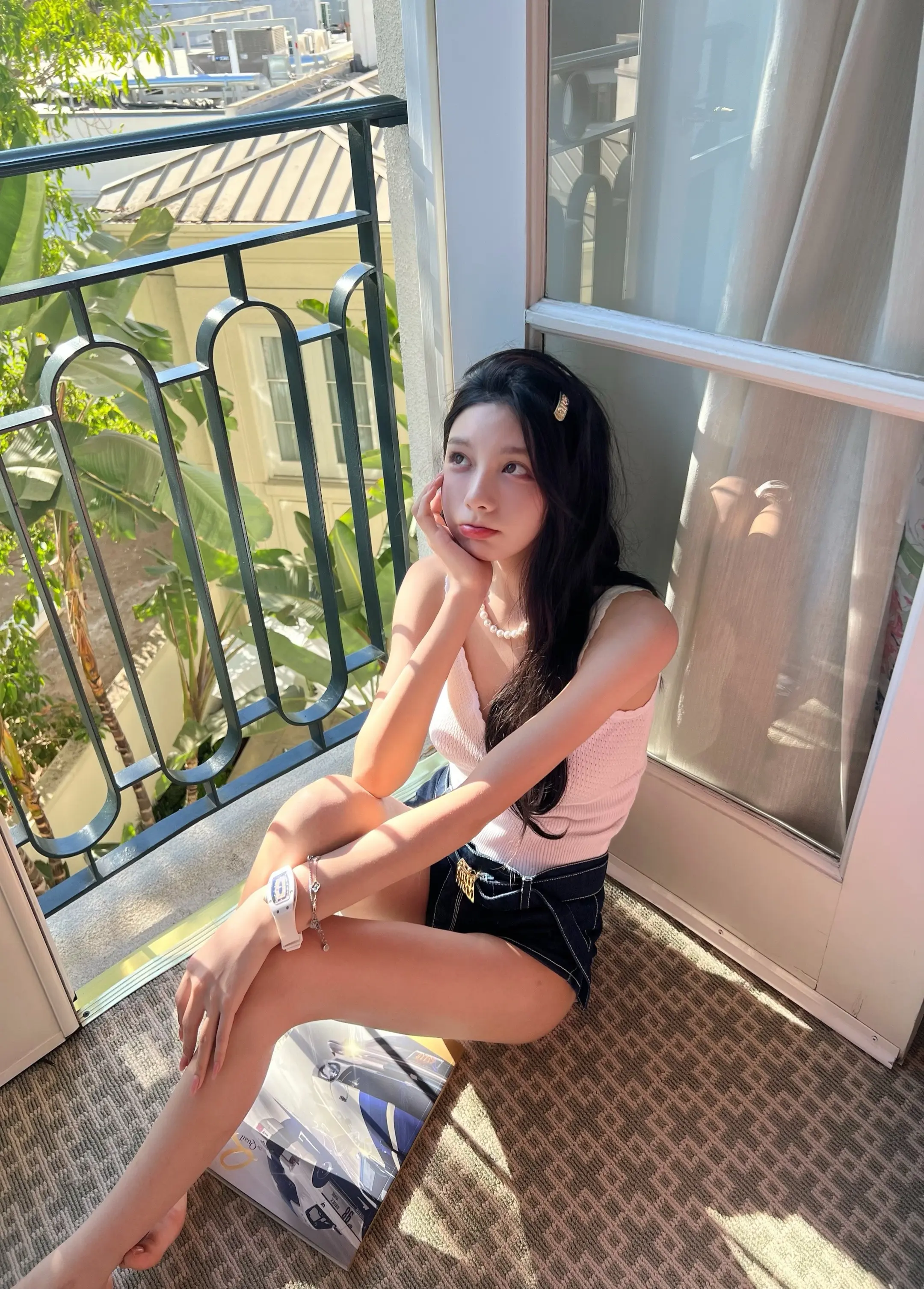 其实我的行李很重，我一个人拿不动