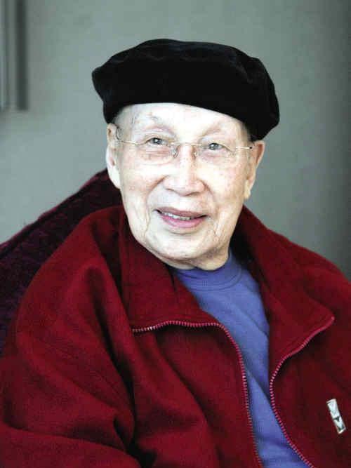 百岁大佬倌，八十年戏台人生！罗品超铸就粤剧文武生罗派丰碑
 
罗品超（1911年